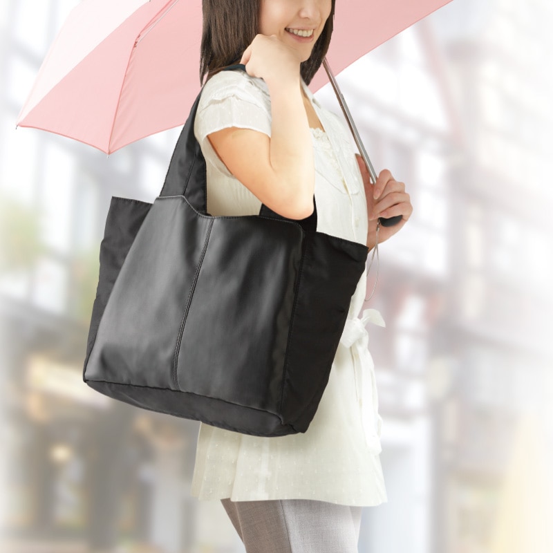 軽量ポケットいっぱい多機能バッグ