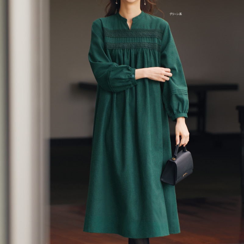 胸元レース使いワンピース